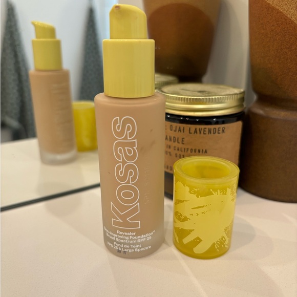 Kosas Revealer Skin-Improving Foundation SPF25 Light+ Neutral Warm 170 - Picture 2 of 5